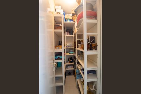 Casa à venda com 298m², 5 quartos e 2 vagasdispensa