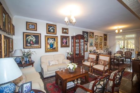 Casa à venda com 298m², 5 quartos e 2 vagasSala