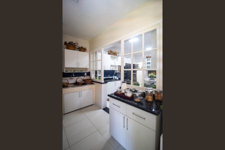 Casa à venda com 298m², 5 quartos e 2 vagasCozinha