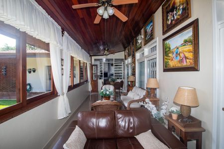 Casa à venda com 298m², 5 quartos e 2 vagasSala