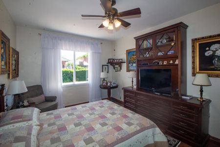 Casa à venda com 298m², 5 quartos e 2 vagasSuite