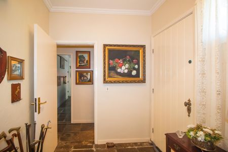 Casa à venda com 298m², 5 quartos e 2 vagasSala