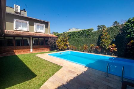 Casa à venda com 298m², 5 quartos e 2 vagasQuintal/Piscina