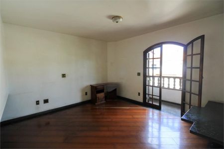 Casa à venda com 5 quartos, 571m² em Jardim Sao Bento, São Paulo