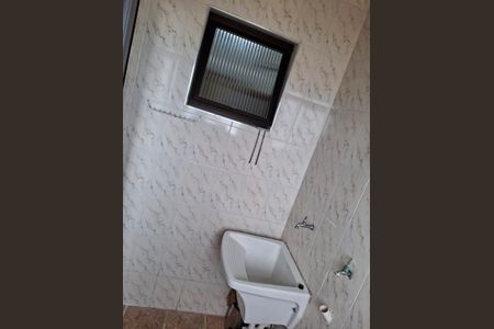 Área de serviço de apartamento para alugar com 1 quarto, 52m² em Guilhermina, Praia Grande