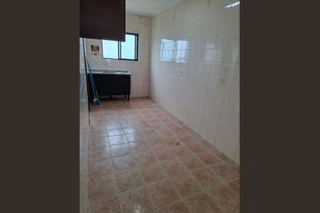 Cozinha de apartamento para alugar com 1 quarto, 52m² em Guilhermina, Praia Grande