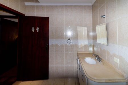 Casa para alugar com 400m², 3 quartos e 1 vaga Casa para alugar com 400m², 3 quartos e 1 vagaBanheiro