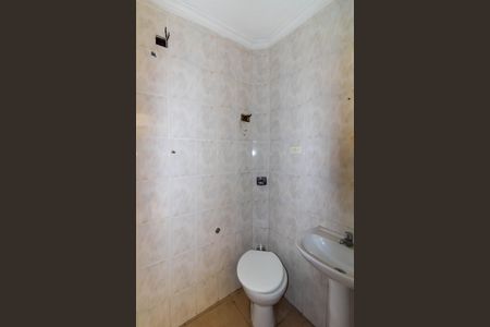 Casa para alugar com 400m², 3 quartos e 1 vaga Casa para alugar com 400m², 3 quartos e 1 vagaBanheiro de serviço