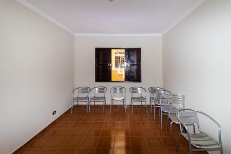 Casa para alugar com 400m², 3 quartos e 1 vaga Casa para alugar com 400m², 3 quartos e 1 vagaQuarto 1