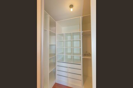 Apartamento para alugar com 83m², 1 quarto e 2 vagasCloset da suíte