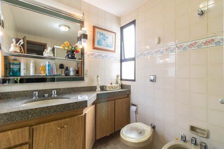 Apartamento à venda com 128m², 3 quartos e 2 vagasBanheiro da Suíte