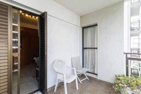 Apartamento à venda com 128m², 3 quartos e 2 vagasVaranda 