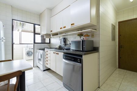 Apartamento à venda com 128m², 3 quartos e 2 vagasCozinha