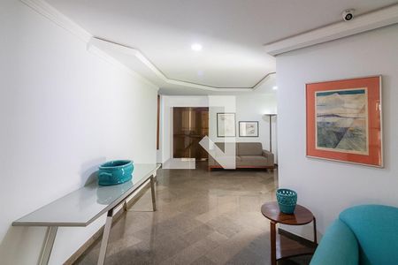 Apartamento à venda com 128m², 3 quartos e 2 vagasÁrea comum - Hall Social