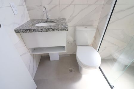 Banheiro de apartamento para alugar com 1 quarto, 30m² em Km 18, Osasco