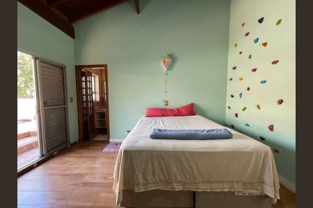 Casa à venda com 230m², 3 quartos e 3 vagas Casa à venda com 230m², 3 quartos e 3 vagasQuarto 1