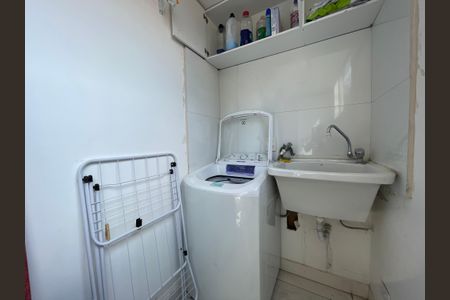 Casa à venda com 230m², 3 quartos e 3 vagas Casa à venda com 230m², 3 quartos e 3 vagasÁrea de Serviço