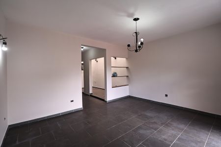 Casa à venda com 235m², 3 quartos e 7 vagasSala