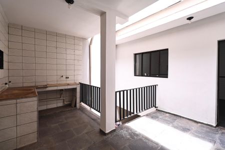 Casa à venda com 235m², 3 quartos e 7 vagasLavanderia 