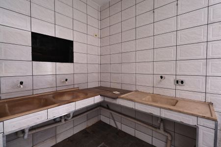 Casa à venda com 235m², 3 quartos e 7 vagasLavanderia 