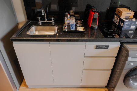 Apartamento à venda com 30m², 1 quarto e sem vaga Apartamento à venda com 30m², 1 quarto e sem vagaCozinha e Área de Serviço