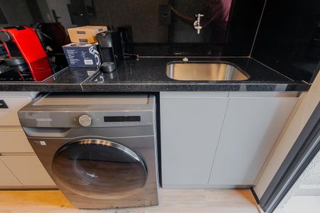 Apartamento à venda com 30m², 1 quarto e sem vaga Apartamento à venda com 30m², 1 quarto e sem vagaCozinha e Área de Serviço