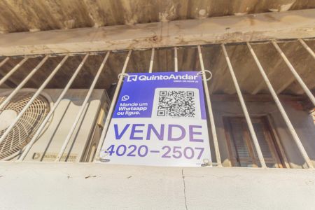 Casa à venda com 150m², 3 quartos e 2 vagas Casa à venda com 150m², 3 quartos e 2 vagasplaca instalada