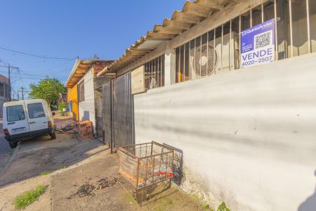 Casa à venda com 150m², 3 quartos e 2 vagas Casa à venda com 150m², 3 quartos e 2 vagasFachada/placa