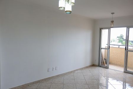 Apartamento para alugar com 74m², 3 quartos e 1 vagasala