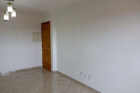 Apartamento para alugar com 74m², 3 quartos e 1 vagasala