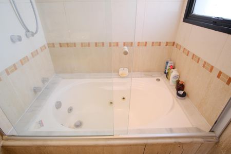 Apartamento à venda com 180m², 3 quartos e 3 vagasBanheiro da Suíte