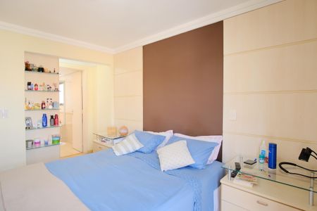 Apartamento à venda com 180m², 3 quartos e 3 vagasSuíte