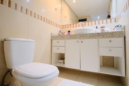 Apartamento à venda com 180m², 3 quartos e 3 vagasBanheiro Social