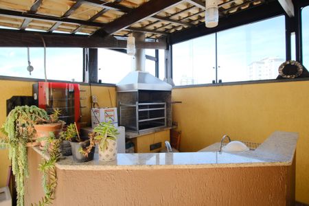 Apartamento à venda com 180m², 3 quartos e 3 vagasÁrea gourmet