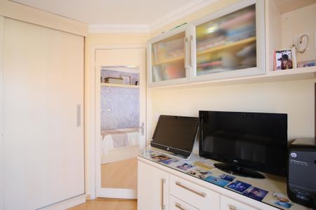 Apartamento à venda com 180m², 3 quartos e 3 vagasQuarto 2