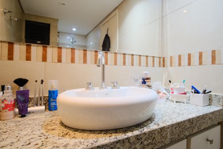 Apartamento à venda com 180m², 3 quartos e 3 vagasBanheiro Social