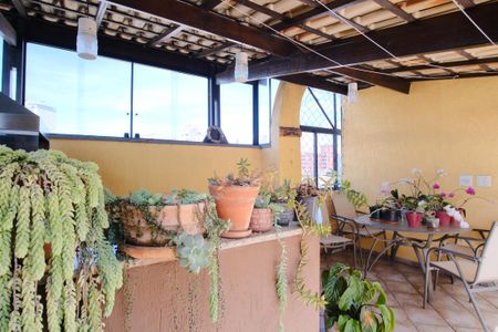 Apartamento à venda com 180m², 3 quartos e 3 vagasÁrea gourmet