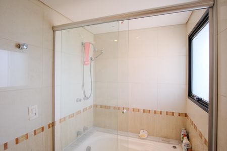 Apartamento à venda com 180m², 3 quartos e 3 vagasBanheiro da Suíte