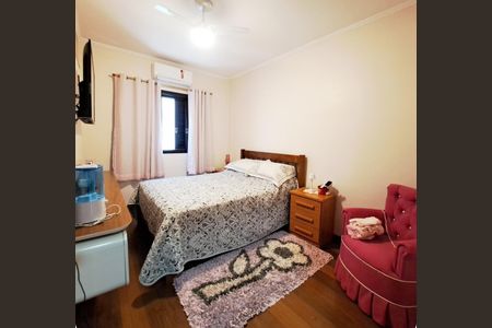 Casa à venda com 248m², 5 quartos e 6 vagas Casa à venda com 248m², 5 quartos e 6 vagasQuarto 4