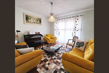 Casa à venda com 248m², 5 quartos e 6 vagas Casa à venda com 248m², 5 quartos e 6 vagasSala