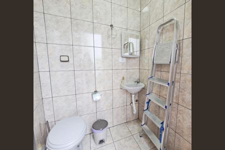 Casa à venda com 248m², 5 quartos e 6 vagas Casa à venda com 248m², 5 quartos e 6 vagasLavabo - Externo