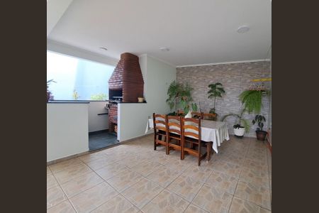 Casa à venda com 248m², 5 quartos e 6 vagas Casa à venda com 248m², 5 quartos e 6 vagasChurrasqueira