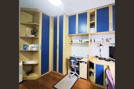 Casa à venda com 248m², 5 quartos e 6 vagas Casa à venda com 248m², 5 quartos e 6 vagasQuarto 2