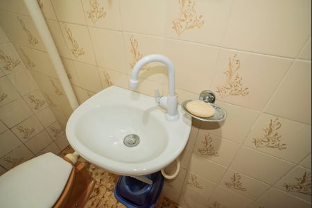 Casa à venda com 190m², 10 quartos e sem vagaBanheiro da Suíte