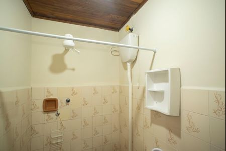 Casa à venda com 190m², 10 quartos e sem vagaBanheiro da Suíte