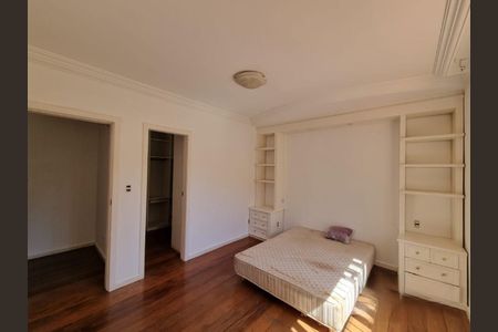 Casa à venda com 6 quartos, 665m² em Estoril, Belo Horizonte