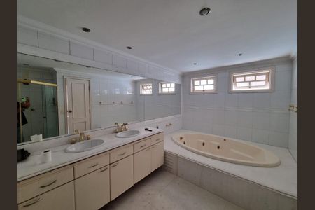 Casa à venda com 6 quartos, 665m² em Estoril, Belo Horizonte