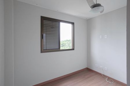 Apartamento à venda com 152m², 3 quartos e 2 vagasQuarto 2