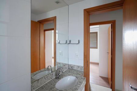 Apartamento à venda com 152m², 3 quartos e 2 vagasBanheiro social