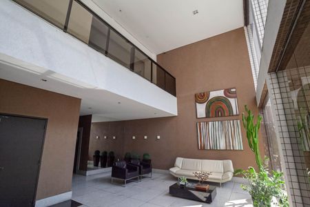 Apartamento à venda com 152m², 3 quartos e 2 vagasHall social